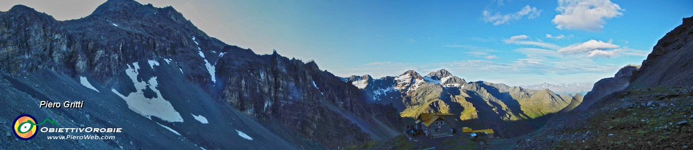 60 Panoramica salendo alla vedretta Zebru.jpg